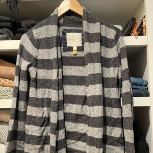 American Eagle cardigan
